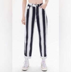 BDG women's Black and White Striped Mom Jeans Sz 27, 100% Cotton